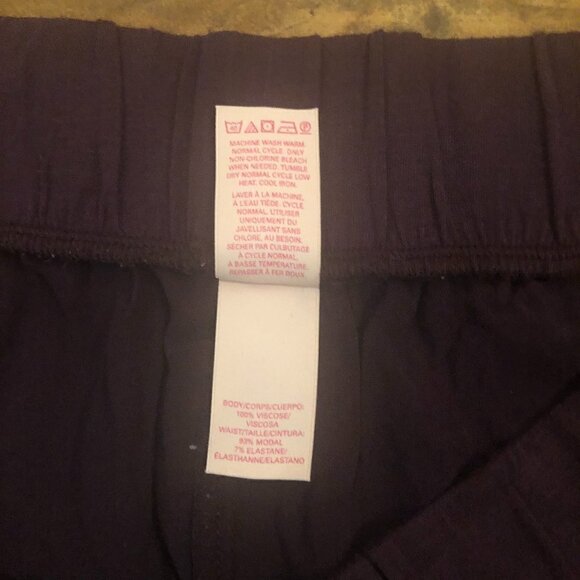 victoria's Secret Loungewear Capri Pants Burgundy - Picture 5 of 5